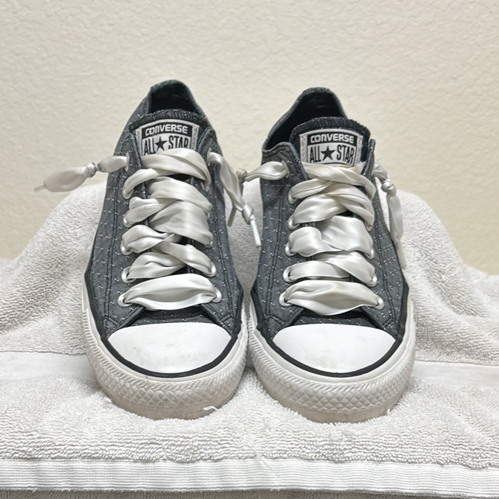Converse All Stars Classic Gray Low-Top Sneakers